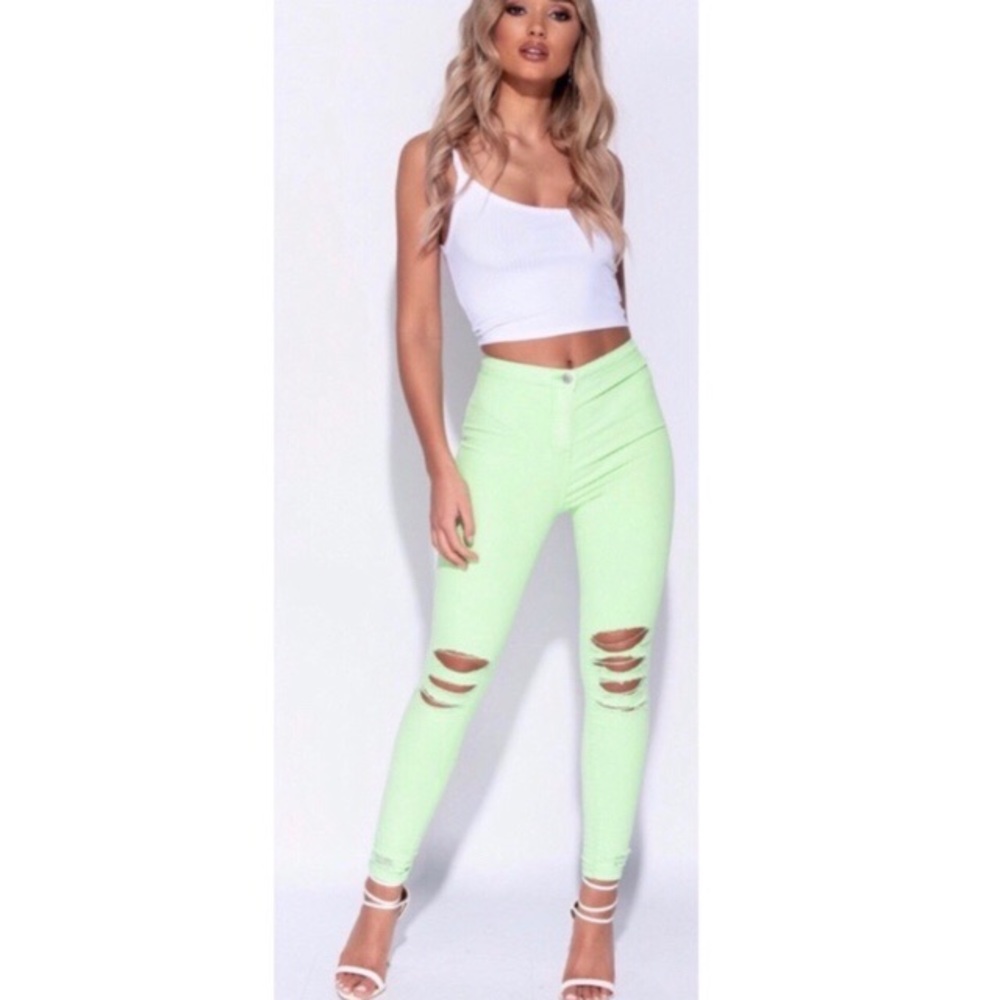 🔥New, Boutique Green Skinny Jeans with Slashes🔥
